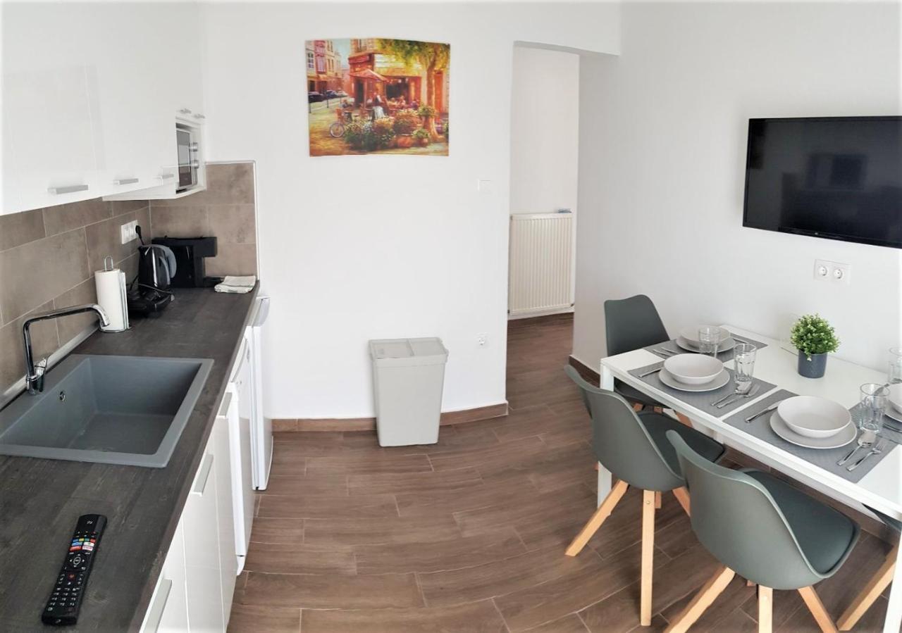 Seaview Deluxe Apartments Thessaloníki Ngoại thất bức ảnh
